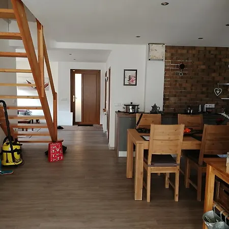 Cerveny Vrch Apartament Decin